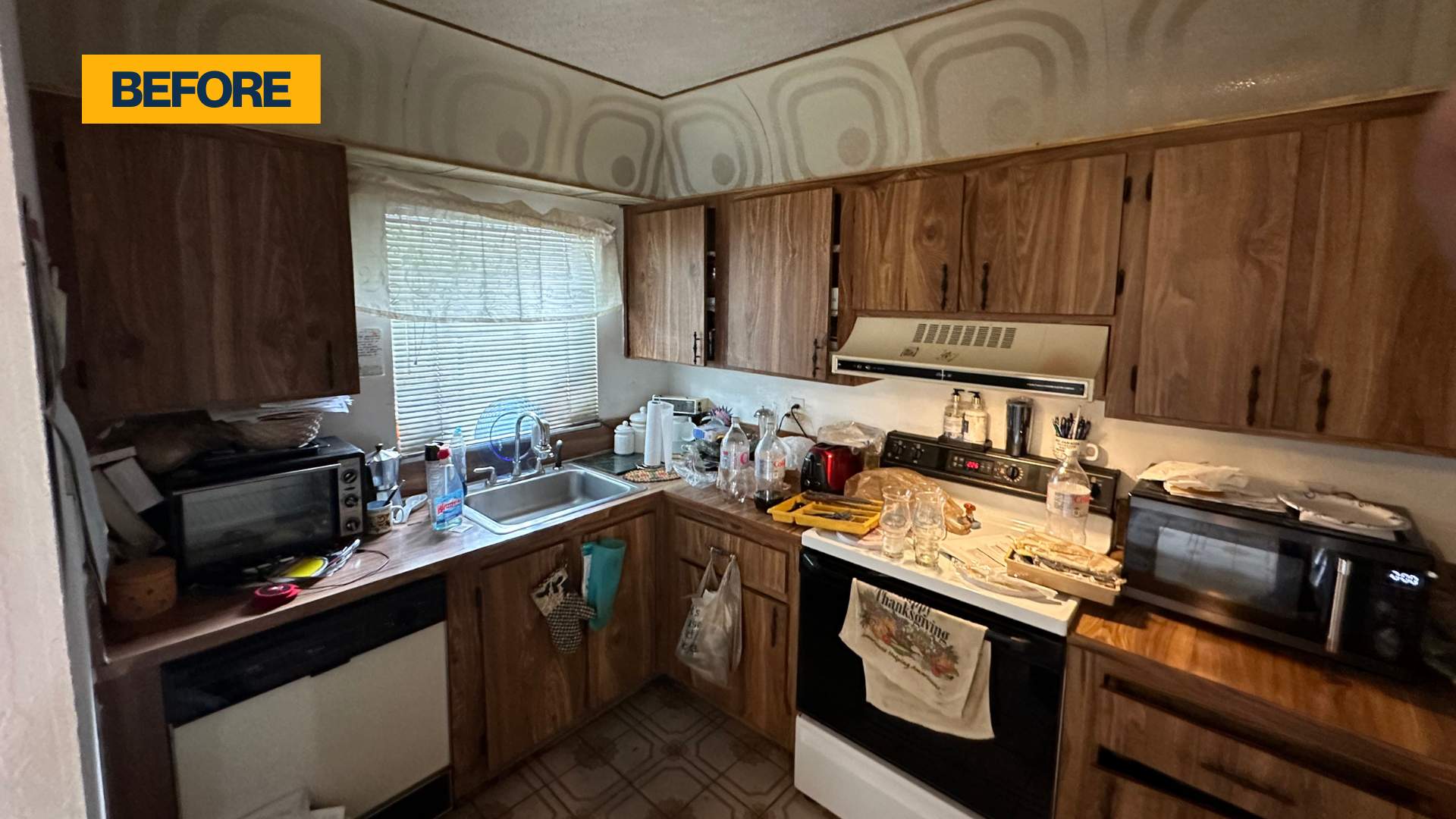 Kitchen before renovation